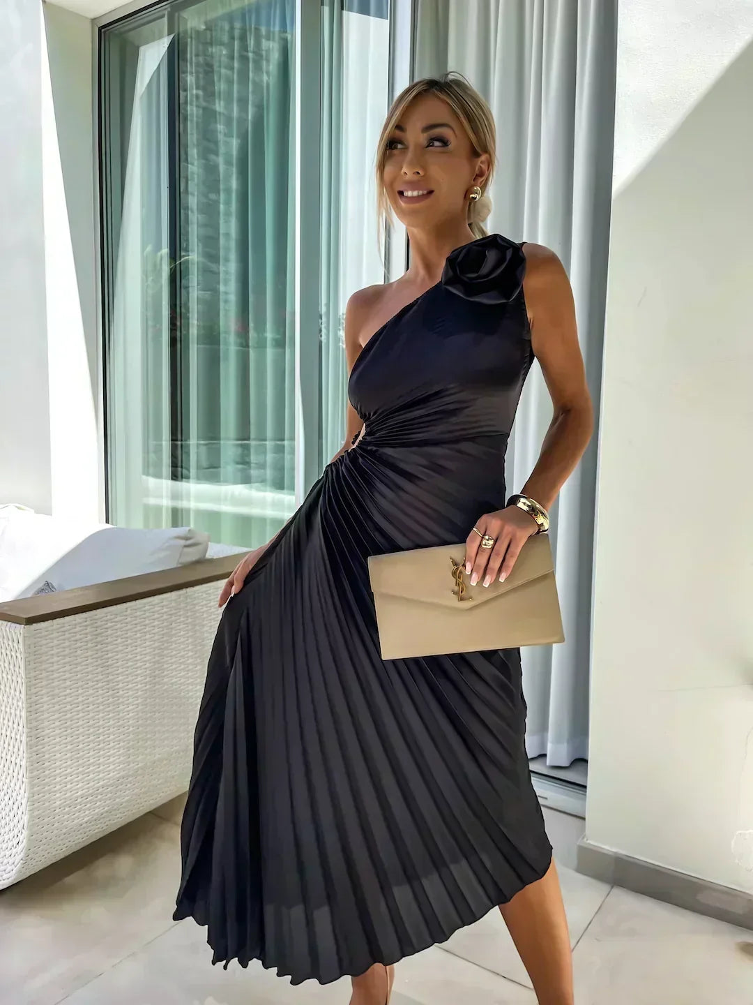 Women's Chic One-shoulder Asymmetric Pleated Evening Dress