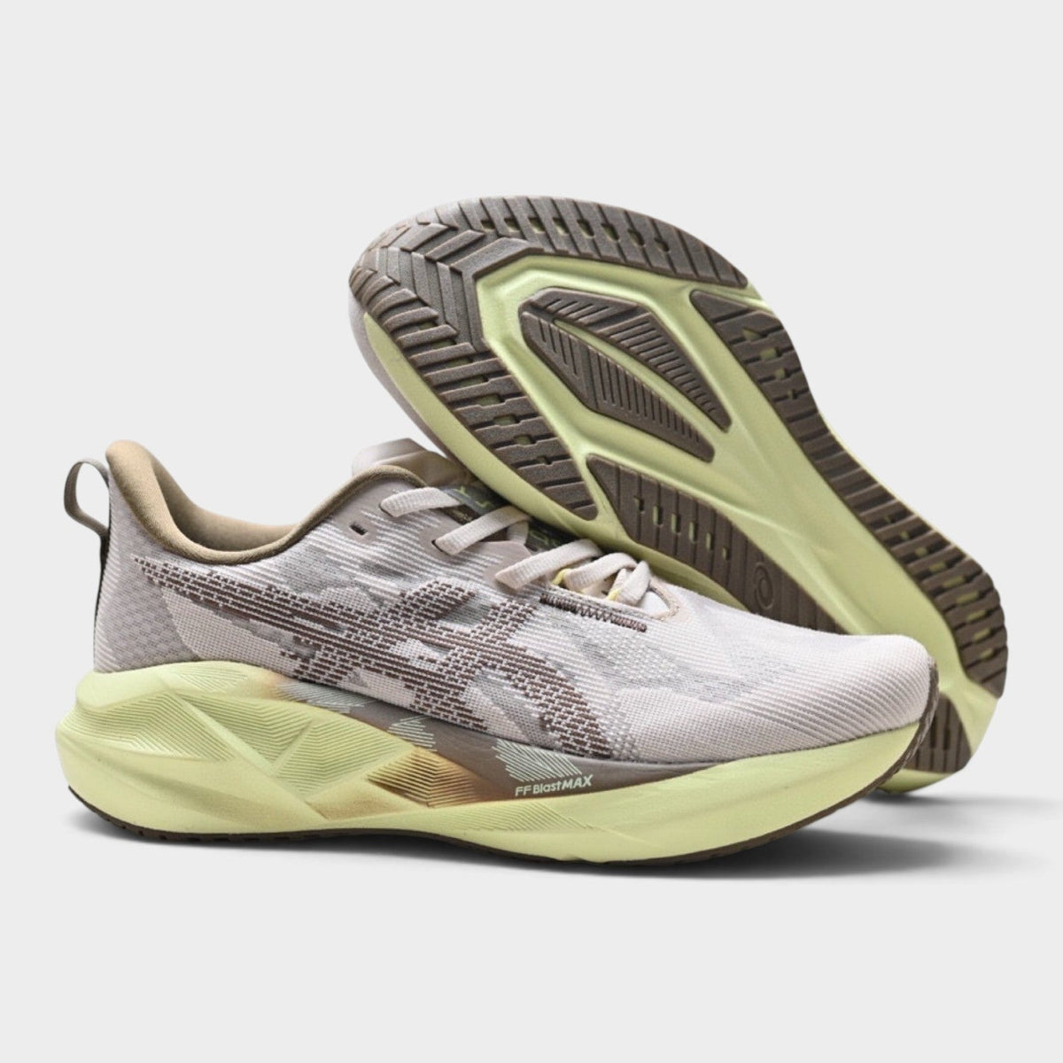 ASICS Novablast 5 Women’s Lightweight Cushioned Road Running Shoes