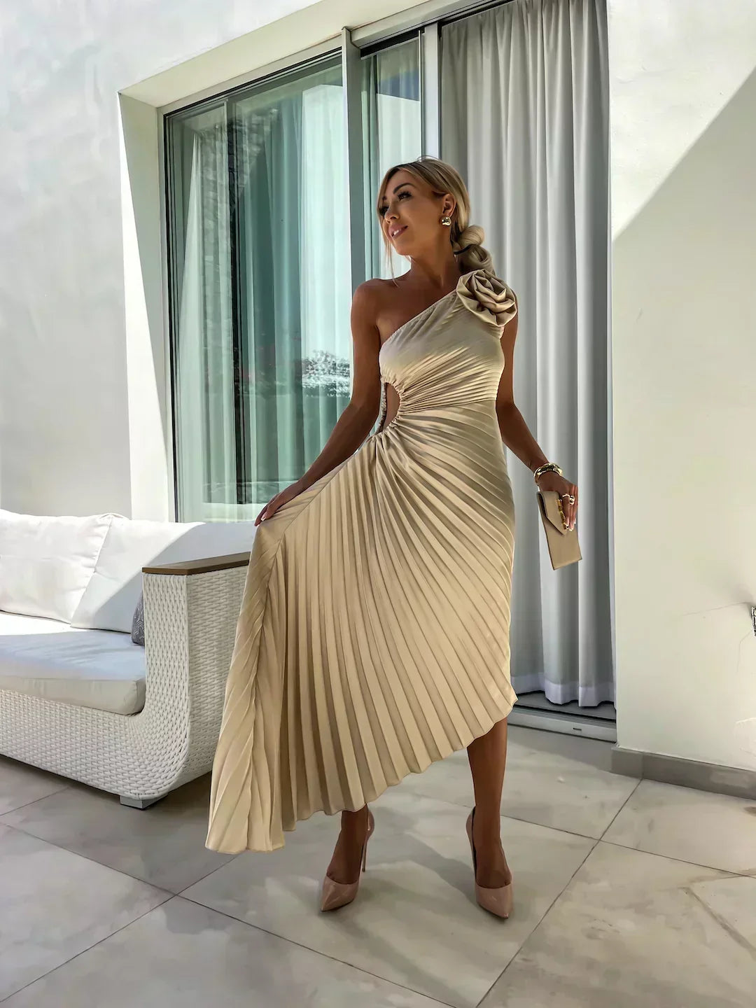 Women's Chic One-shoulder Asymmetric Pleated Evening Dress